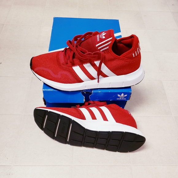 11 1/2 like new Adidas "Swift Run X" - Picture 5 of 12